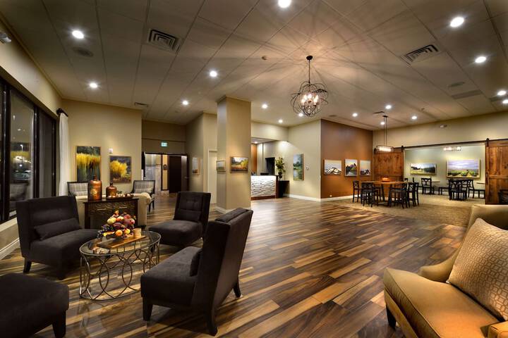 Hotel Maison Yakima Tapestry Collection by Hilton