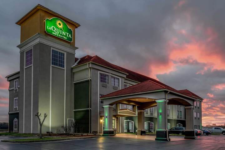 Hotel 2 of 39