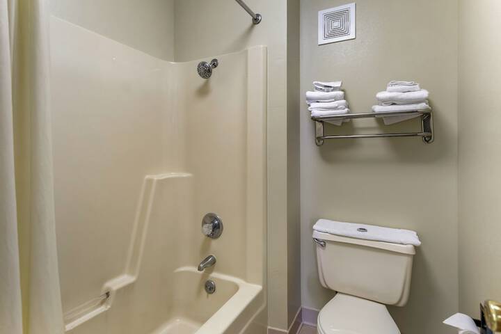Room 17 of 31