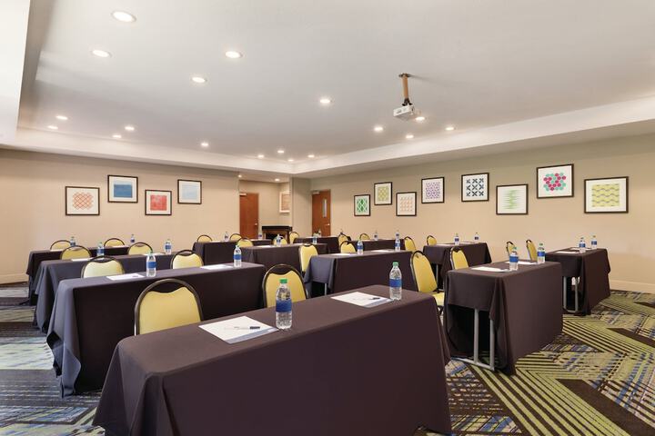 Holiday Inn Express Hotel & Suites Lavonia by IHG