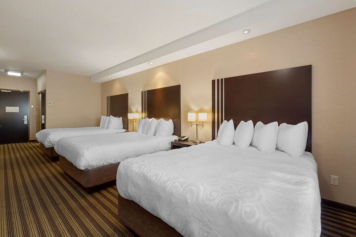 Room 30 of 46