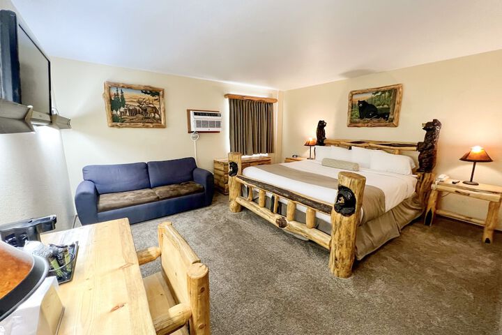 Room 27 of 47