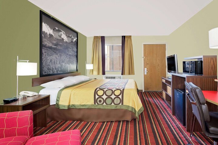 Room 13 of 15