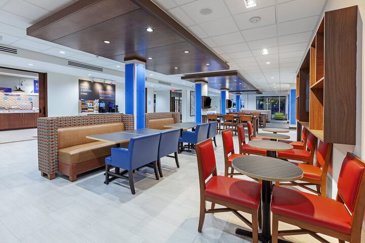Holiday Inn Express & Suites Tulsa Northeast - Owasso by IHG