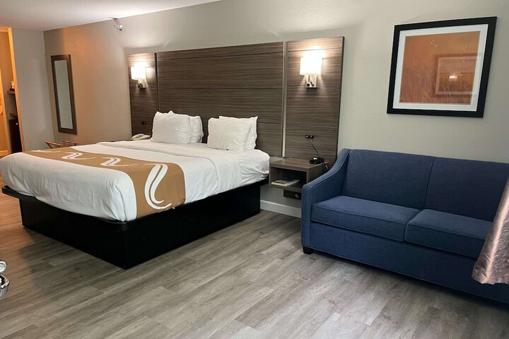 Room 26 of 37