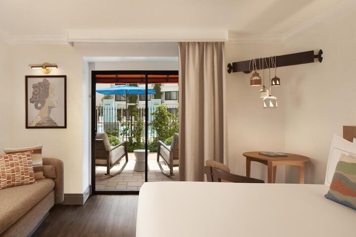 The Scottsdale Resort and Spa Curio Collection by Hilton