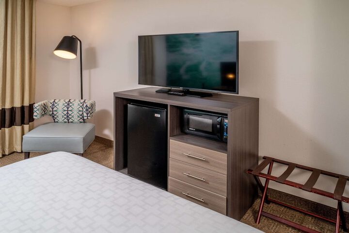 Room 14 of 36