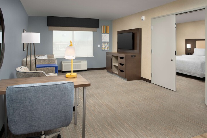 Room 16 of 36