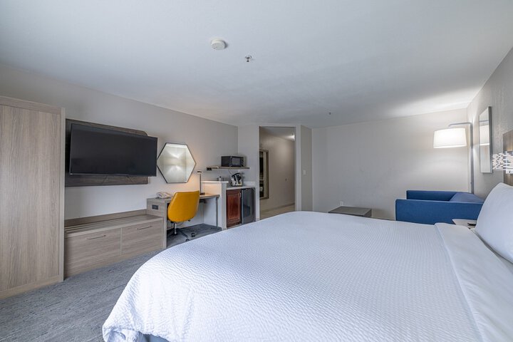 Room 48 of 86