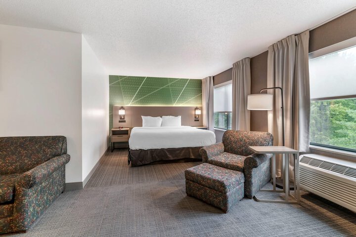 Comfort Inn & Suites Lake George
