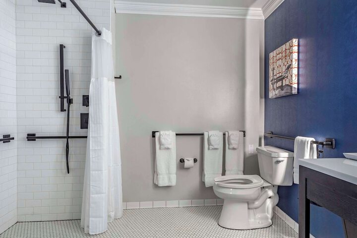 Room 20 of 46
