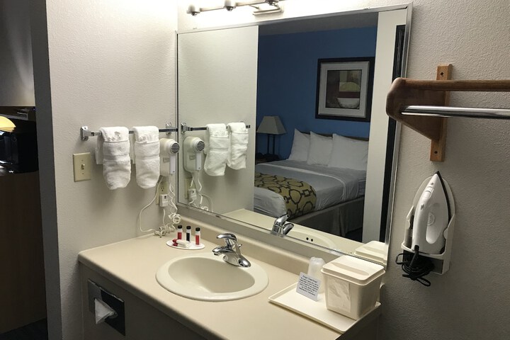 Room 41 of 53