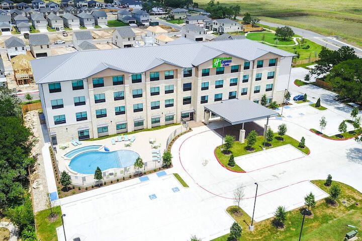 Holiday Inn Express & Suites-Dripping Springs - Austin Area by IHG