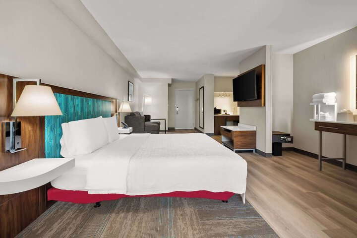 Room 21 of 40