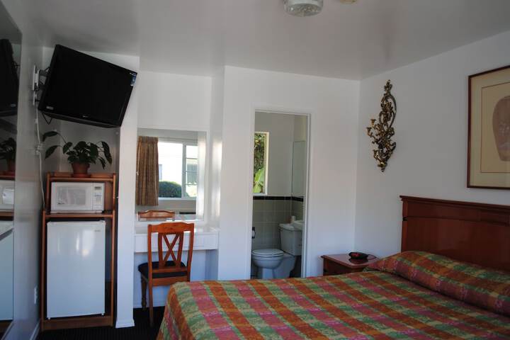Room 29 of 33