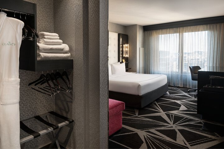 Room 44 of 109