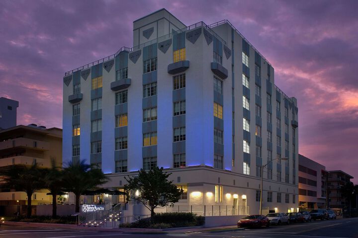 Hotel 2 of 43