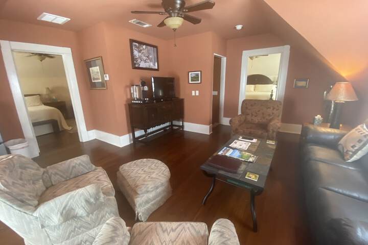 Room 21 of 27