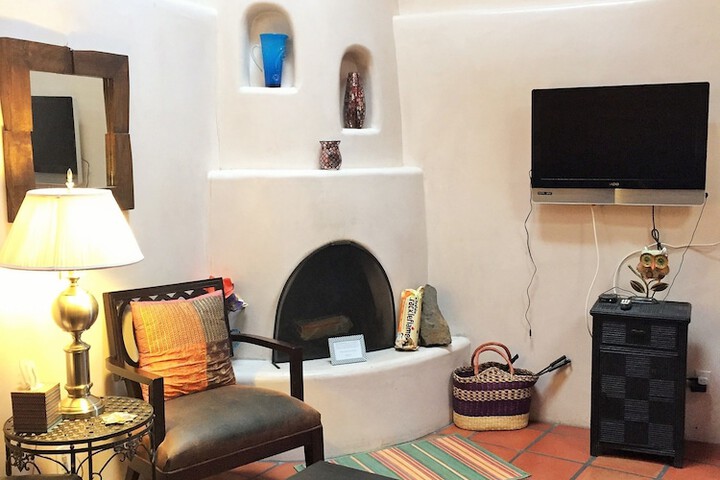 Room 42 of 80