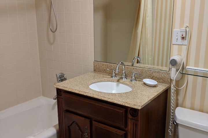 Room 130 of 239