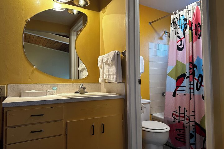Room 41 of 65