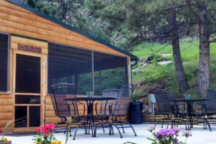 Allen Gulch Cabins