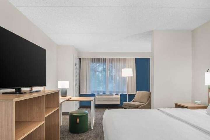 Room 13 of 15
