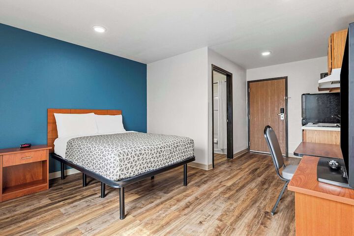 Room 17 of 30