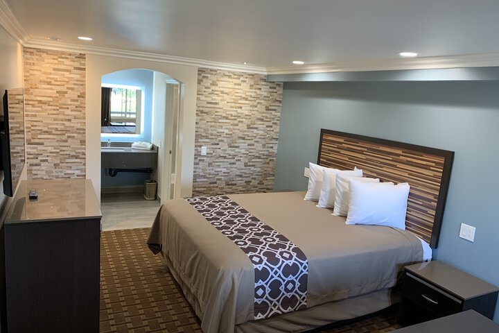 Room 55 of 74