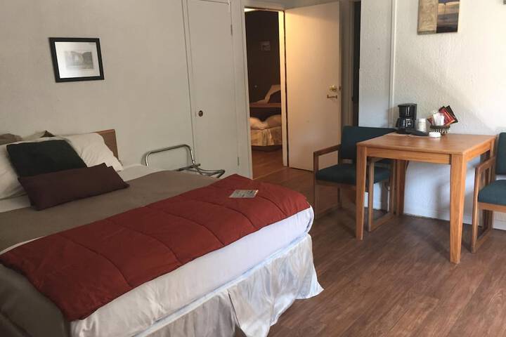 Room 30 of 66