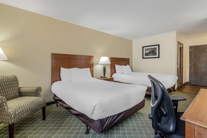 Room 9 of 33