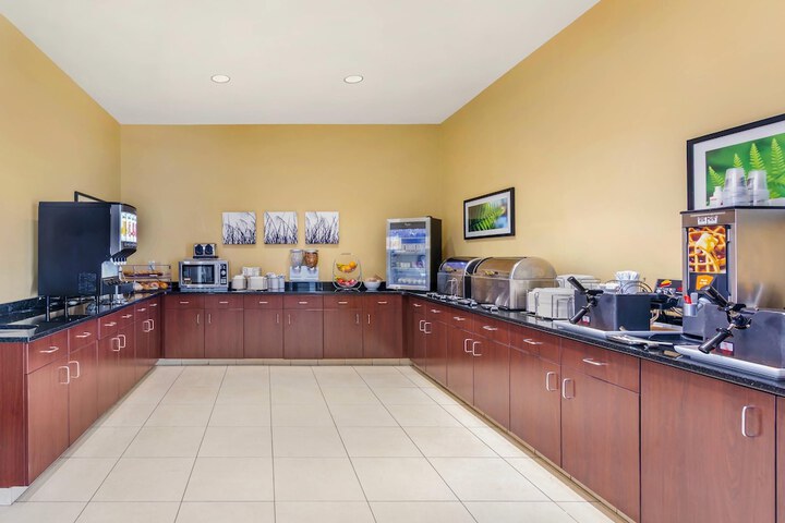 Sleep Inn & Suites Devils Lake
