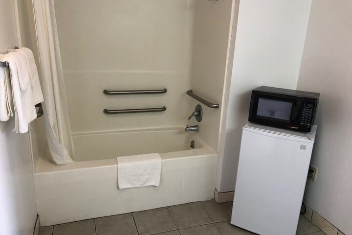 Room 5 of 14