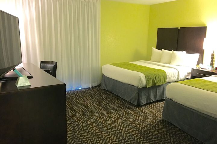Room 25 of 36