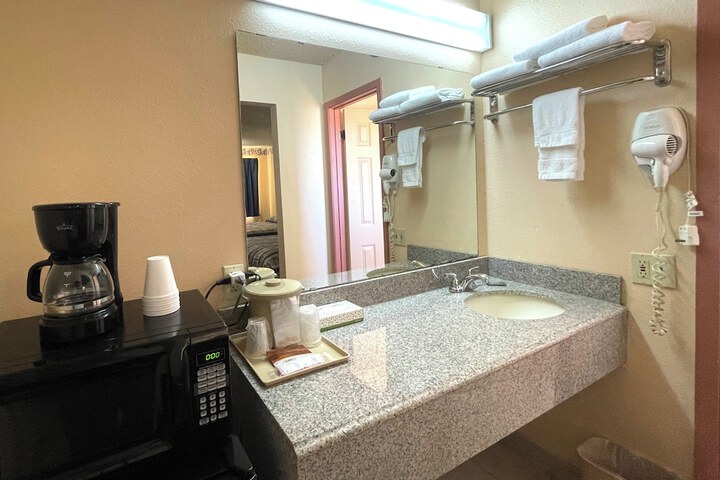 Seminole Inn