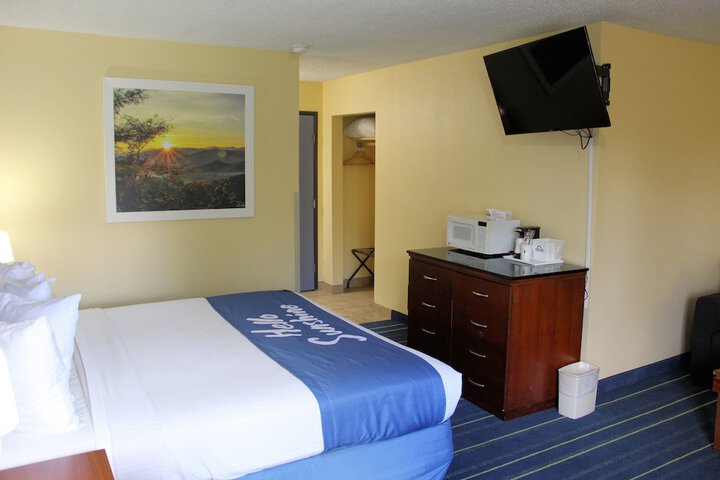Room 48 of 60