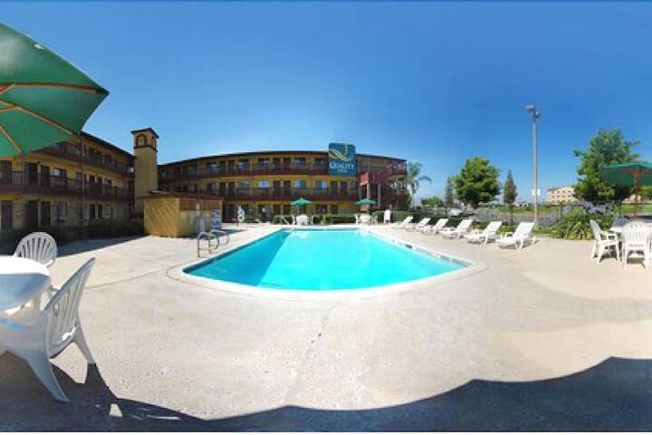 Pool 6 of 33