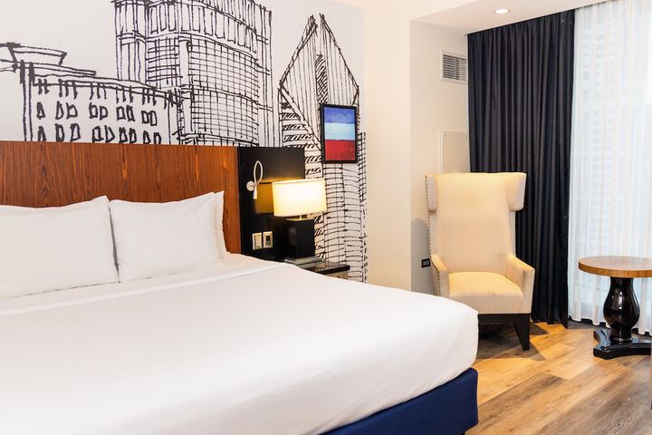 Room 43 of 111