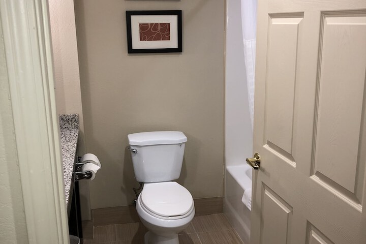 Room 18 of 31