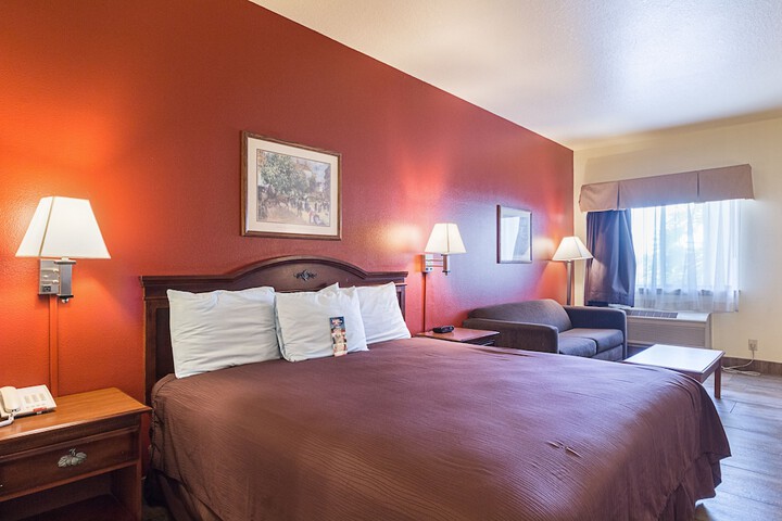 Room 34 of 53