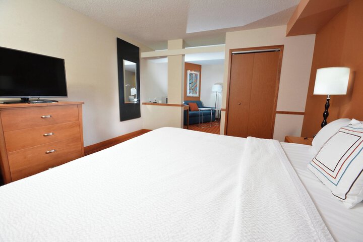 Room 10 of 23