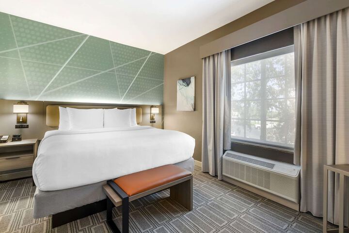 Room 38 of 60