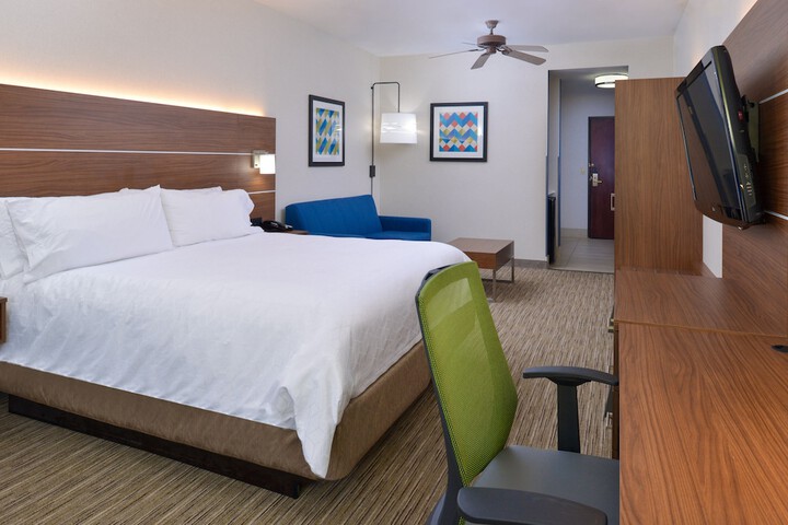 Holiday Inn Express & Suites Abilene by IHG