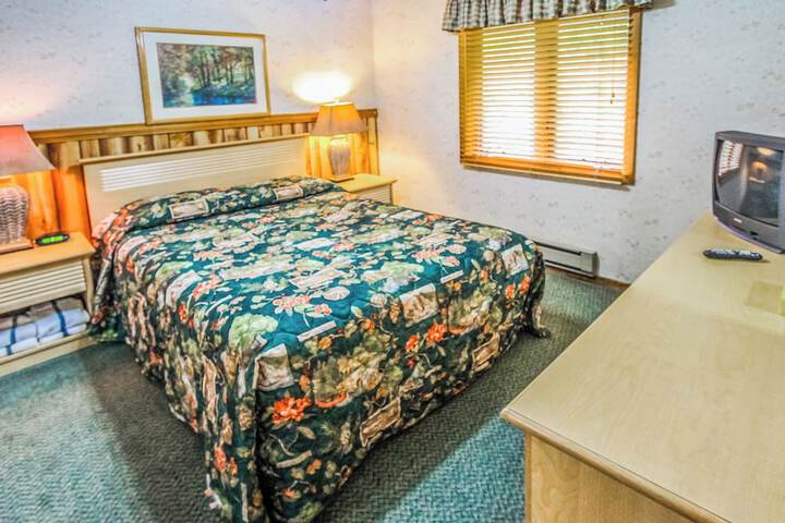 Room 16 of 36