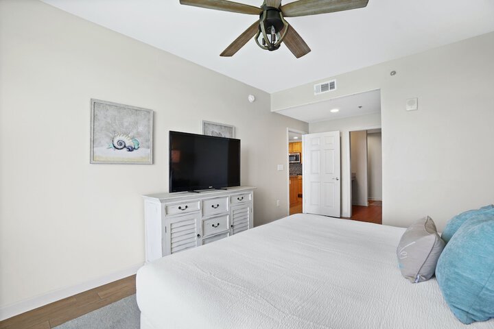 Room 821 of 954