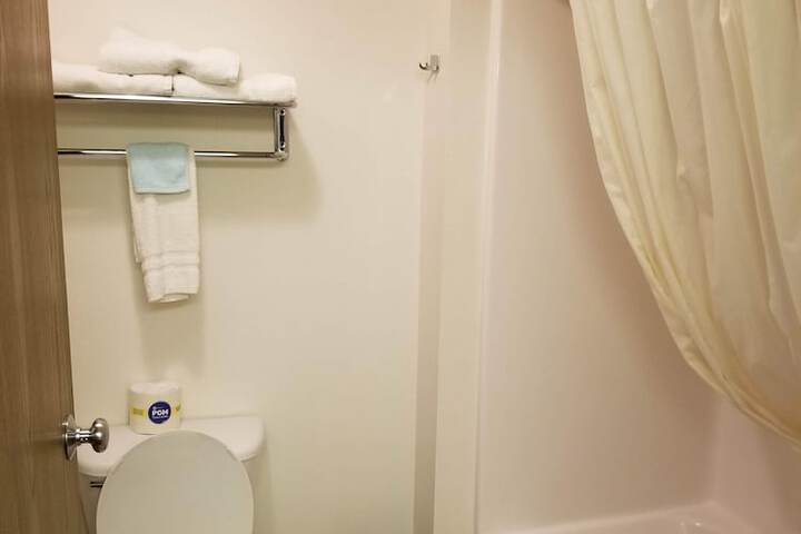 Room 135 of 232