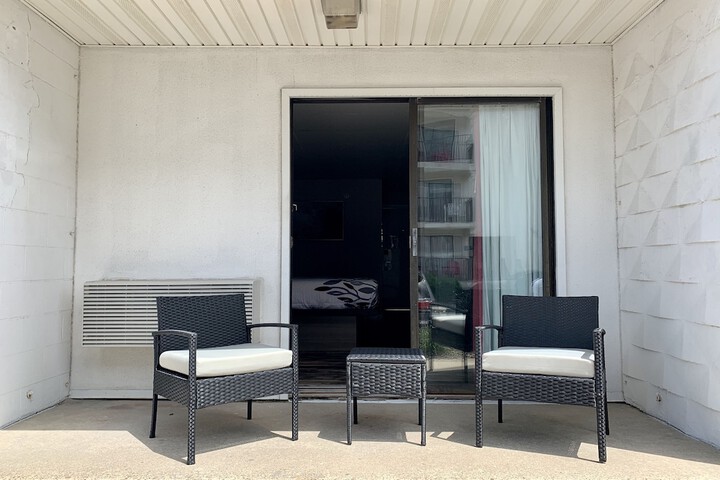 Terrace/Patio 32 of 33