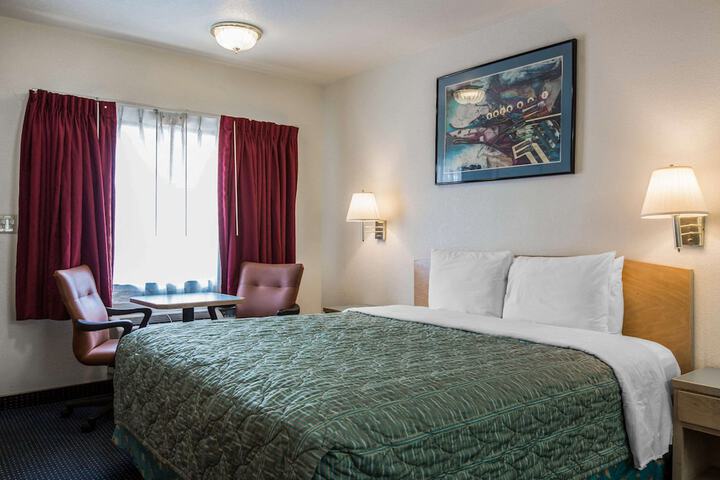 Rodeway Inn Beaumont 1-10
