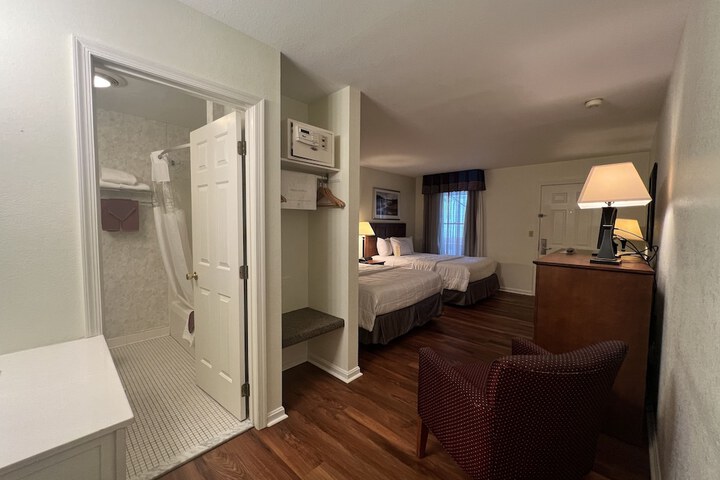 Room 30 of 87
