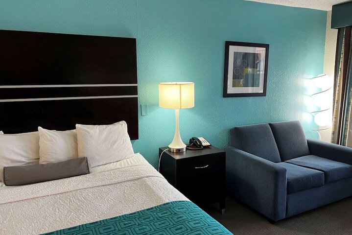 Room 7 of 17